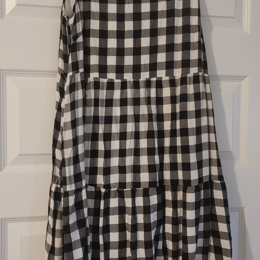 B/W Gingham Tiered Swing Dress